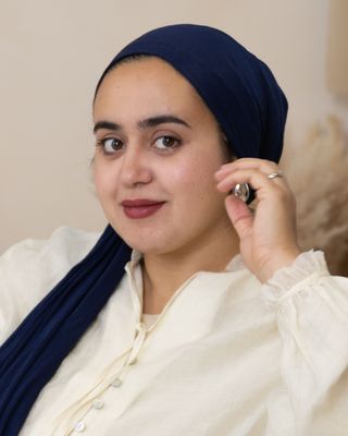Photo of Oumaima Meddeb, Registered Psychotherapist (Qualifying), RP
