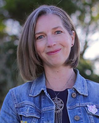 Photo of Bex Reno, Associate Clinical Social Worker, PhD, MSW, MA
