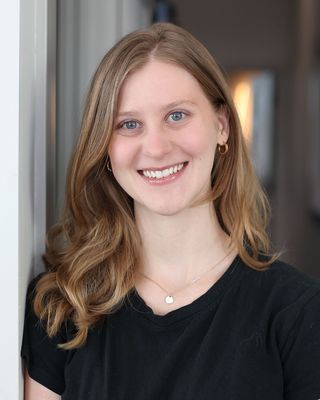 Photo of Lexi Soderholm, Marriage & Family Therapist, MS, LMFT, CFNC