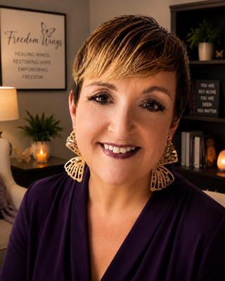 Photo of Cassandra Elledge, Licensed Professional Counselor, LPC, CHT, EMDR-T, KAP