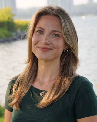 Photo of Samantha Johnston, Registered Psychotherapist (Qualifying), MA