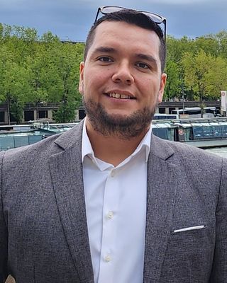 Photo of Victor Diaz, Pre-Licensed Professional, QMHP