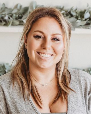 Photo of Dr. Lauren Hoffman, Clinical Social Work/Therapist, LCSW, PhD, C-DBT