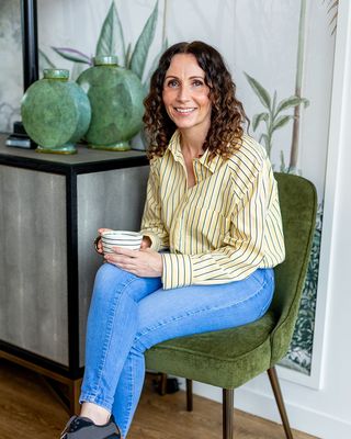 Photo of Lora Wood, Counsellor, MNCPS Acc.