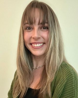Photo of Shelby Grammenos, Clinical Social Work/Therapist, MSW