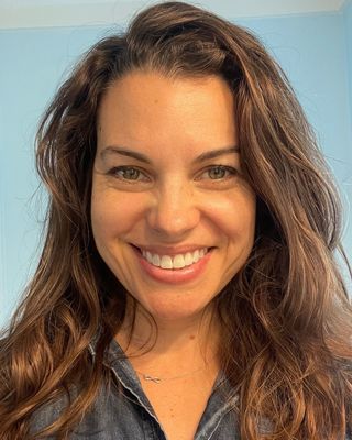 Photo of Jenna Maxfield, Clinical Social Work/Therapist, LCSW-CA, LICSWMA, MSW