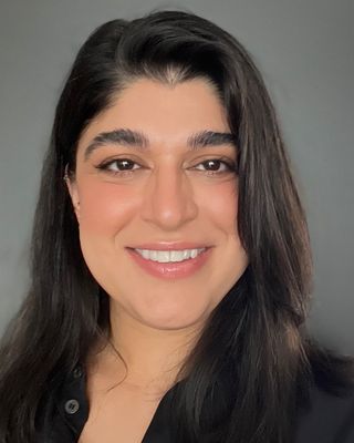 Photo of Dr. Gila Foomani, Psychologist, PsyD, CPsych
