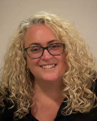 Photo of Michelle Della Mura, Counsellor, MNCPS Acc.