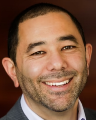 Photo of Aron Sumii, Marriage & Family Therapist, LMFT