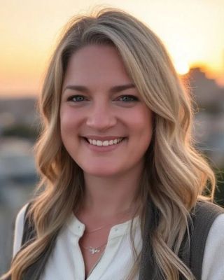 Photo of Laura Knox Furfari, Marriage & Family Therapist, LMFT