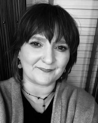 Photo of Charlotte McCloat, Psychotherapist, Pre-Accredited Member IACP