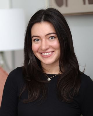 Photo of Julia Oliveira, Clinical Social Work/Therapist, LMSW