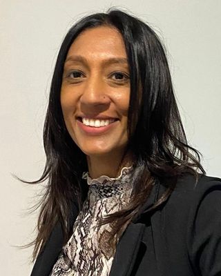 Photo of Dr Ranjit Kaur, Psychologist, PhD, HCPC - Couns. Psych.