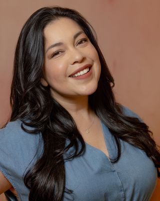 Photo of Keren Garcia-Arteaga, Associate Marriage & Family Therapist, MSMFT
