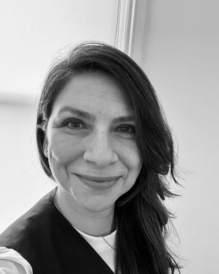 Photo of Pinar Stewart, Psychotherapist, MSc, MBACP