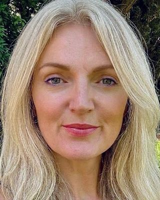 Photo of Mary Fogg, Counsellor, MNCPS Acc.