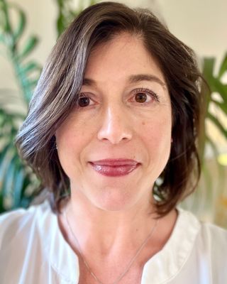 Photo of Dr. Maria T Arieta, Psychologist, MA, PsyD