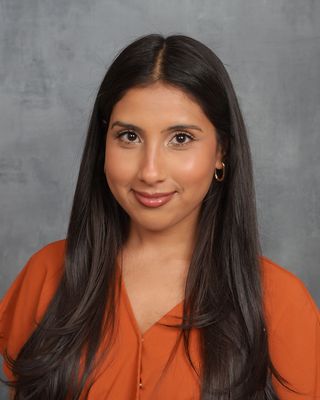 Photo of Urwa Siddiqui, MHC-LP, MA