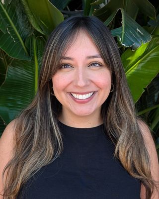 Photo of Stephanie Alcaraz, Pre-Licensed Professional, PsyD