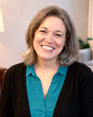 Photo of Erin Thornton, Clinical Social Work/Therapist, LISW-S