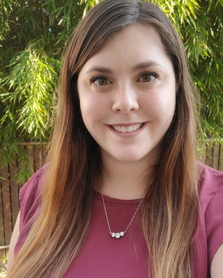 Photo of Italia Hensley : Congruent Therapy, Marriage & Family Therapist Associate in Portland, OR