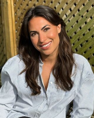 Photo of Kathryn Fotinos, Registered Psychotherapist, MPsy