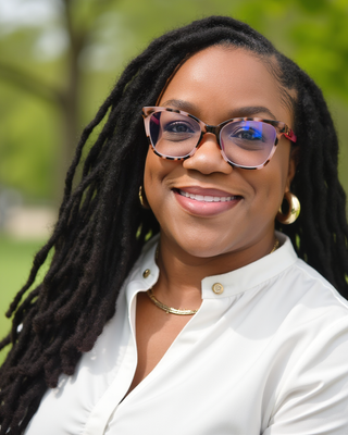 Photo of Eunice Mongeois, Clinical Social Work/Therapist, LCSW
