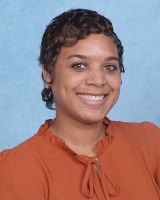 Photo of Alandria Hunter, Licensed Clinical Mental Health Counselor, LCMHC, CCTP