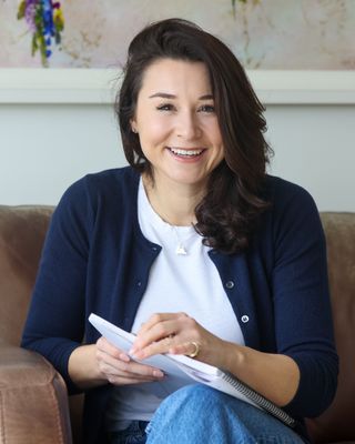 Photo of Madeleine Pierson, Counsellor, MNCPS Acc.