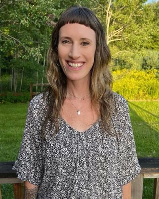 Photo of Julia Alter, Clinical Social Work/Therapist, MSW, LICSW, MFA