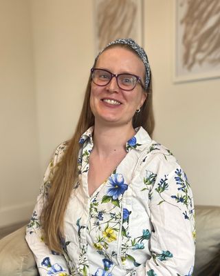 Photo of Laura Macdonald, Counsellor, MBACP