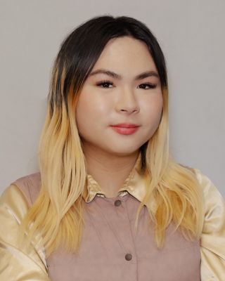 Photo of Vikki Huang, Registered Social Worker, Hon BA, MSW, RSW
