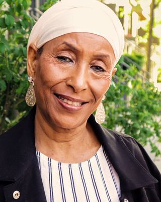 Photo of Asha Osman Ali, Registered Social Worker, RSW