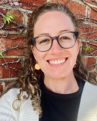 Photo of Zeva Mirankar, Psychotherapist, MA, AThR