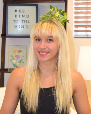 Photo of Melanie Verschoore, Registered Mental Health Counselor Intern, RMHCI