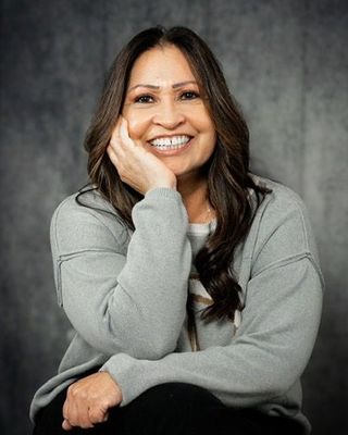 Photo of Yolanda Flores-Nall, Clinical Social Work/Therapist, DSW, LCSW