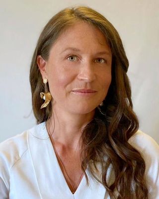 Photo of Elise Ormond Martin, Psychotherapist, MA, MBACP Accred
