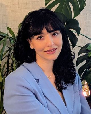 Photo of Rashin Heydari-Alamdari, Registered Psychotherapist (Qualifying), RP (Q)