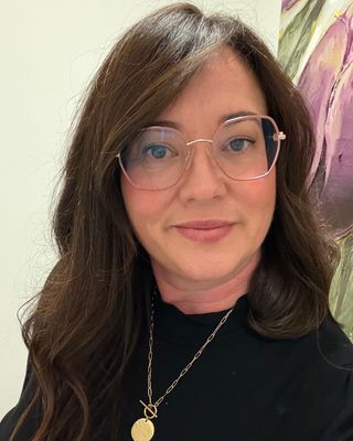 Photo of Elaine Baptista, Psychotherapist, Pre-Accredited Member IACP