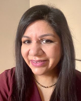 Photo of Roshni Mistry, Counsellor, MA, MBACP