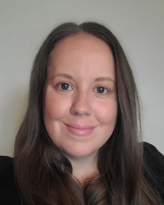 Photo of Dr Lizzie Dunn, Psychologist, PsychD, HCPC - Clin. Psych.