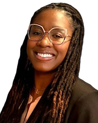 Photo of Latosha Leonard, Licensed Professional Counselor, MS, LPC, RYT, USAF, Veteran