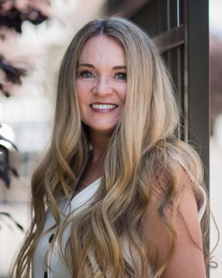 Photo of Amber Pearce, Pre-Licensed Professional, ACMHC