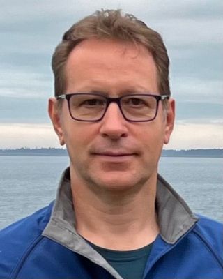 Photo of Marek Kruszelnicki, Pre-Licensed Professional