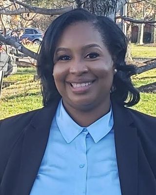 Photo of Valerie Fowlkes, Pre-Licensed Professional