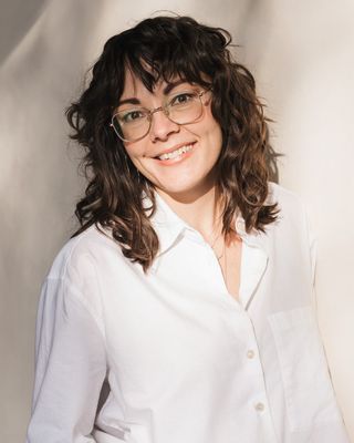 Photo of Thais (Guimaraes) Sky - Thais Sky, Marriage & Family Therapist, MA, LMFT