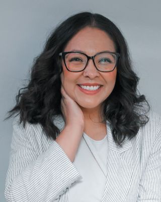 Photo of Yuli Avila, Marriage & Family Therapist, MS, LMFT