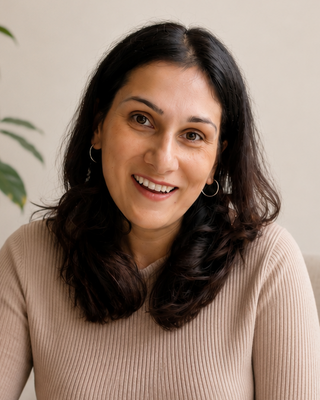 Photo of Lenka Petrekova, Psychotherapist, MBABCP