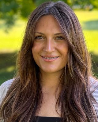 Photo of Brianna Moen, Clinical Social Work/Therapist, LSWAIC, MA