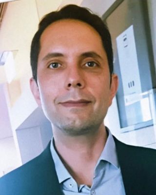 Photo of Dr Frank Valzano, Psychotherapist, PhD, PACFA